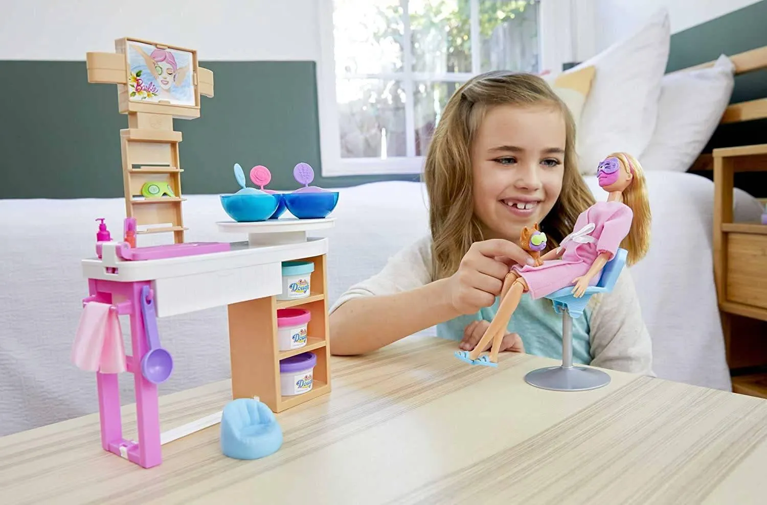 Barbie Spa Day Face Mask Playset GJR84